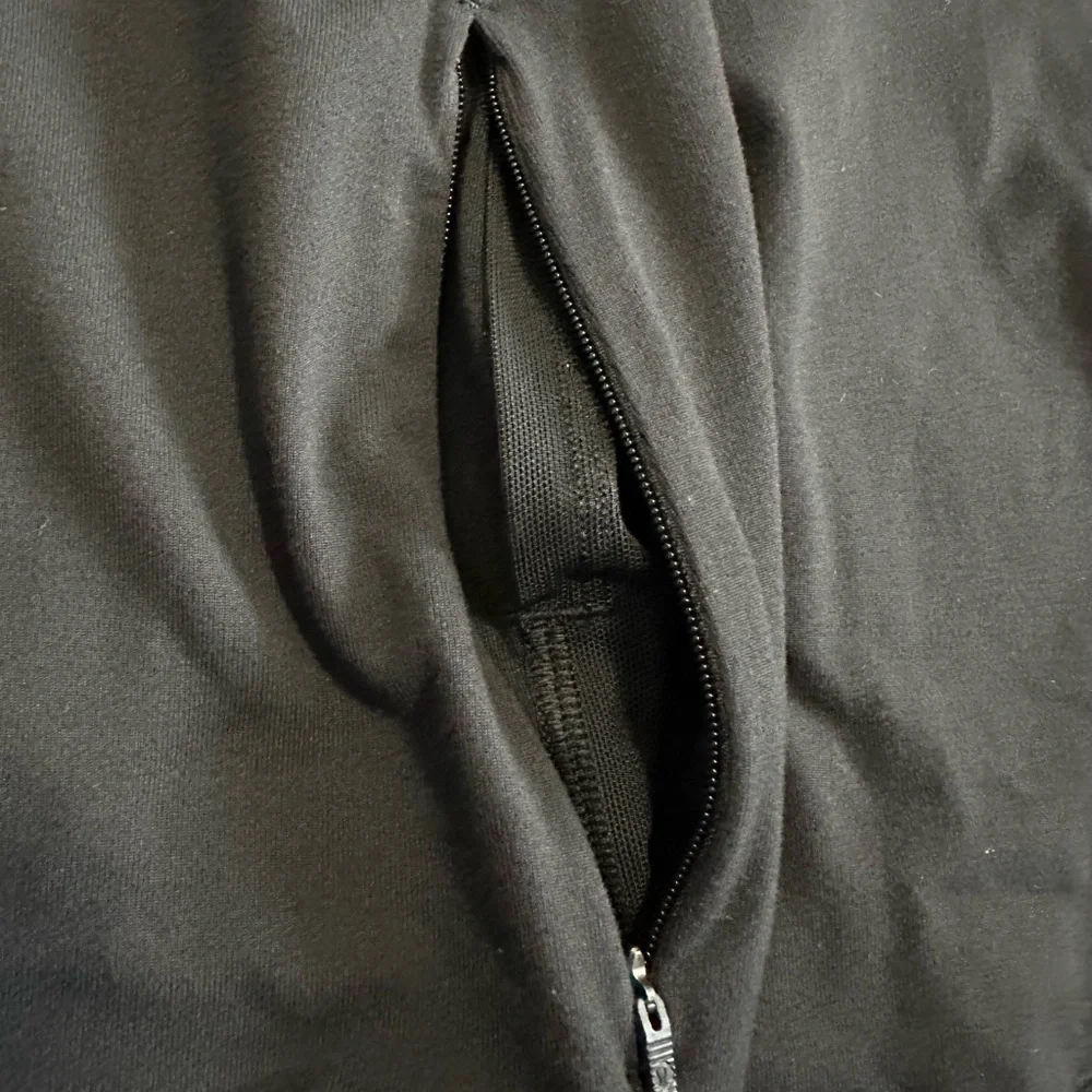 ✨Lululemon Run Briskly 1/2 Zip Black size 6 - Picture 9 of 11